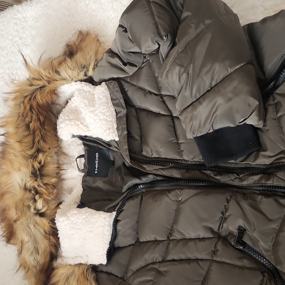 Stylish Women's Long Hooded Puffer Jacket by bebe Size L Green - Picture 8 of 13